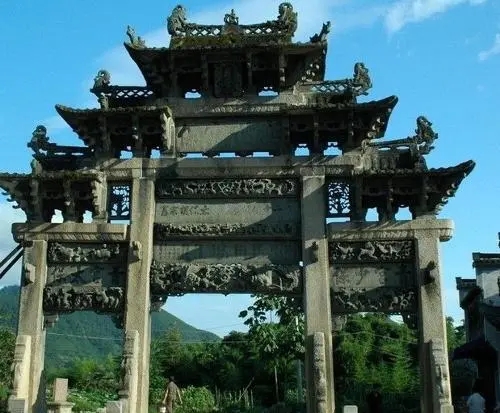 &#19975;&#35937;&#22478;&#20307;&#32946;&#45;&#19975;&#35937;&#22478;&#65288;&#20013;&#22269;&#65289;&#20844;&#21496;