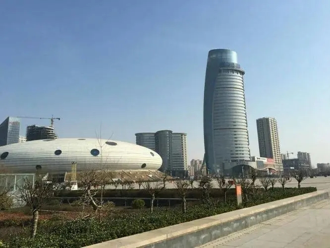 &#19975;&#35937;&#22478;&#20307;&#32946;&#45;&#19975;&#35937;&#22478;&#65288;&#20013;&#22269;&#65289;&#20844;&#21496;