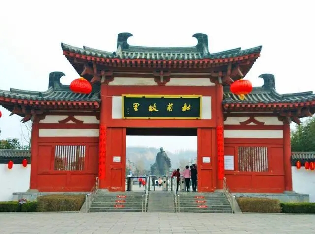 &#19975;&#35937;&#22478;&#20307;&#32946;&#45;&#19975;&#35937;&#22478;&#65288;&#20013;&#22269;&#65289;&#20844;&#21496;