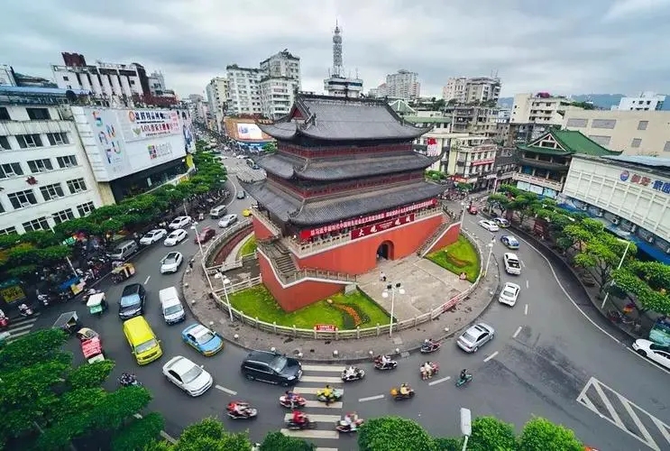 &#19975;&#35937;&#22478;&#20307;&#32946;&#45;&#19975;&#35937;&#22478;&#65288;&#20013;&#22269;&#65289;&#20844;&#21496;