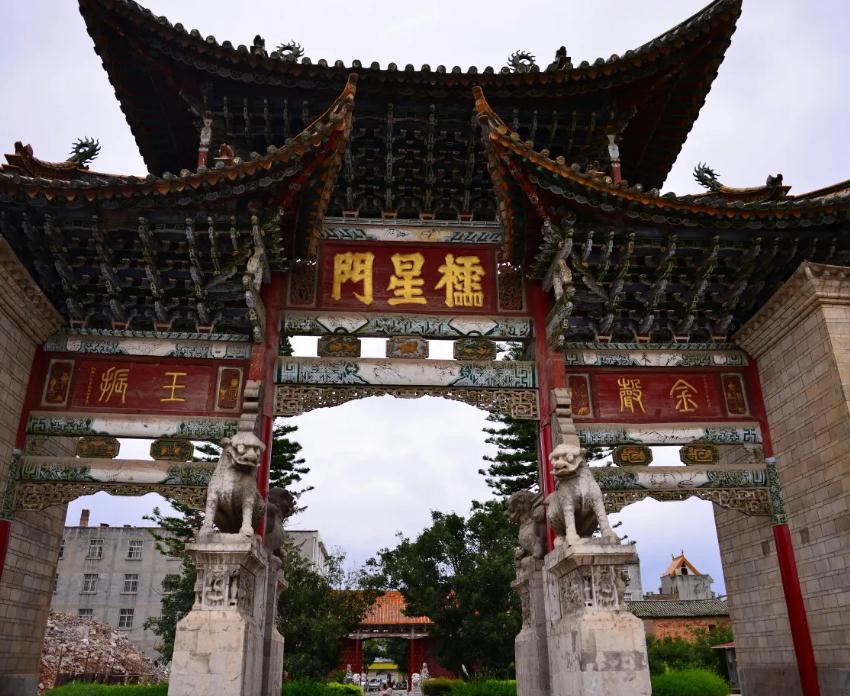 &#19975;&#35937;&#22478;&#20307;&#32946;&#45;&#19975;&#35937;&#22478;&#65288;&#20013;&#22269;&#65289;&#20844;&#21496;