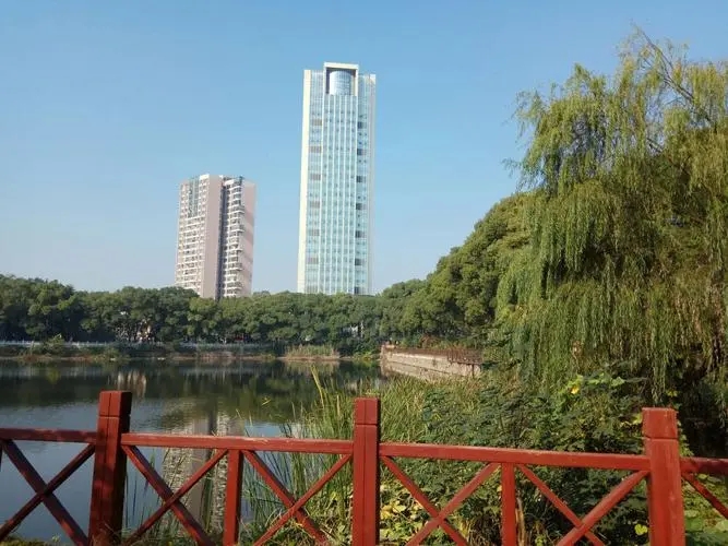 &#19975;&#35937;&#22478;&#20307;&#32946;&#45;&#19975;&#35937;&#22478;&#65288;&#20013;&#22269;&#65289;&#20844;&#21496;